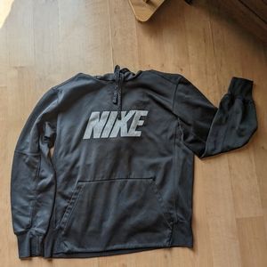 Size Medium Men's Nike Sweatshirt
